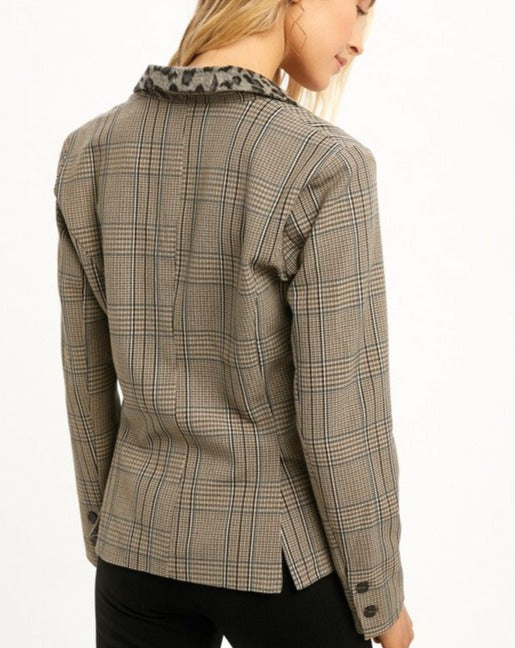 Plaid w/ Leopard Collar